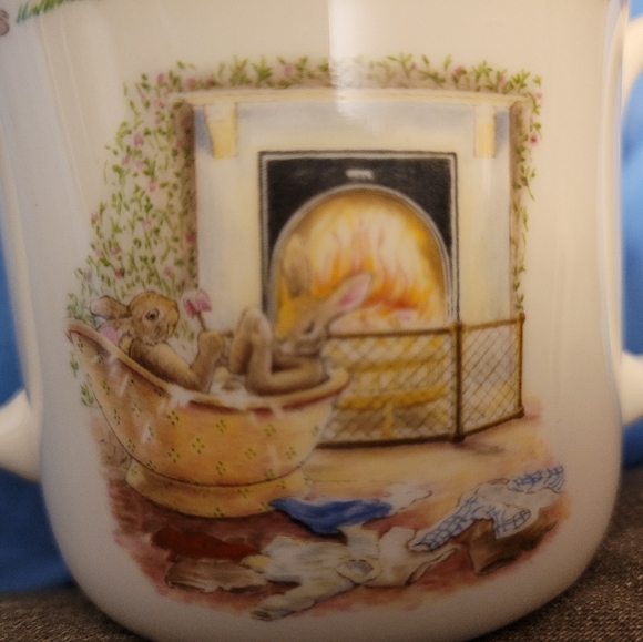 Royal Doulton Bunnykins 2 Handled Cup - Picture 7 of 7